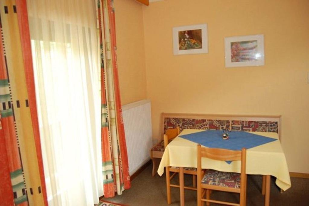 Zur Alten Schmiede Bad Kleinkirchheim Habitación foto